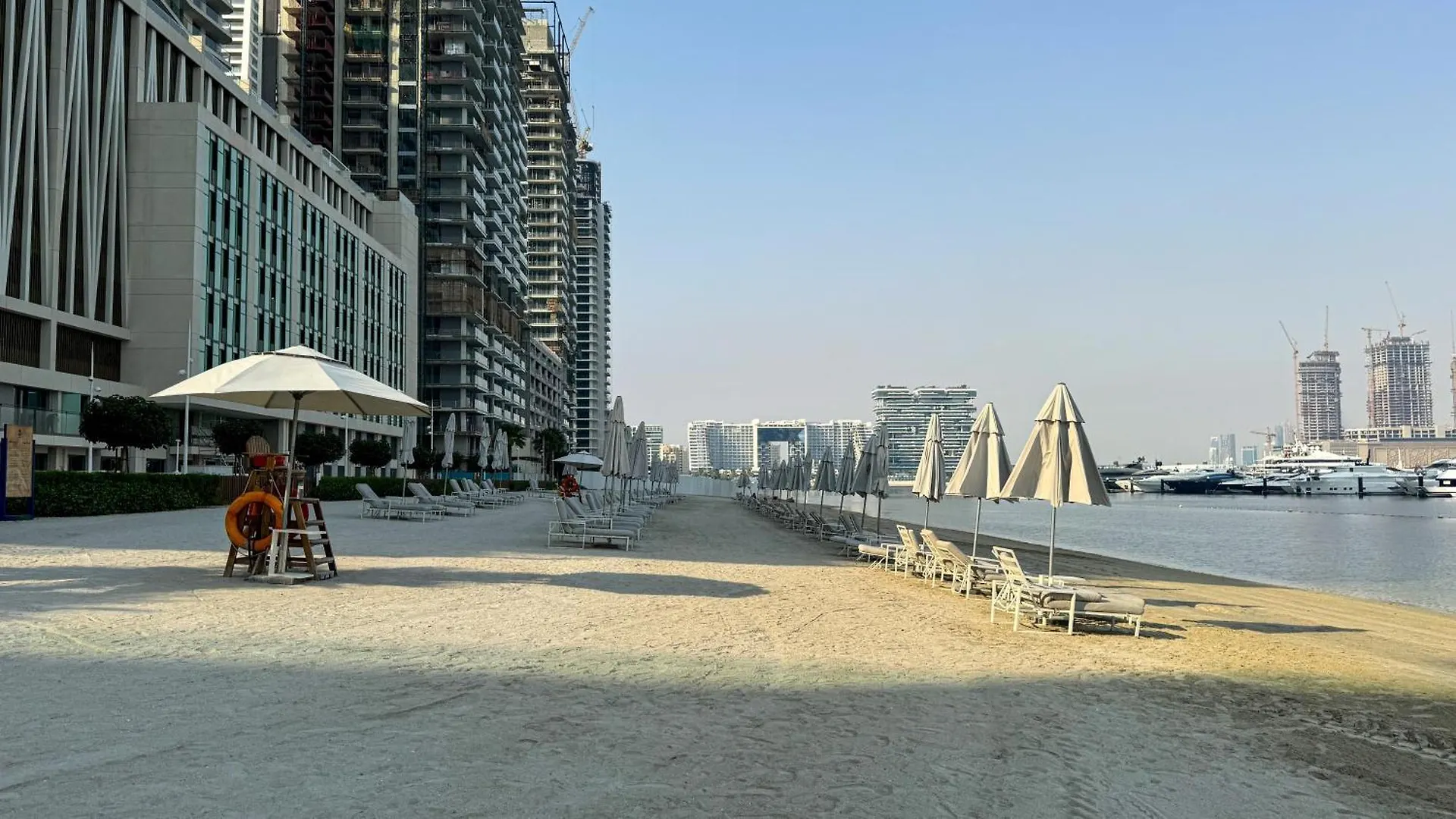 Beachfront 2-Bdr, High Floor, Sea And Palm View, Beach Access 迪拜