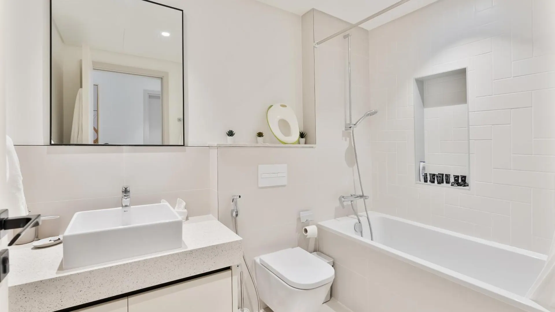 公寓 Beachfront 2-Bdr, High Floor, Sea And Palm View, Beach Access 迪拜 阿拉伯联合酋长国